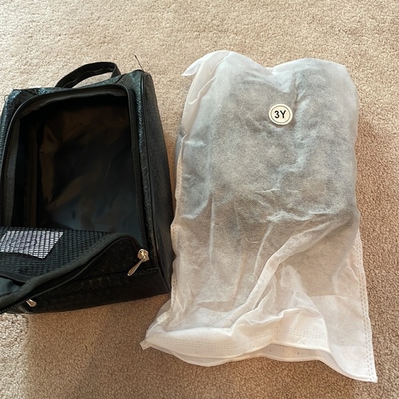 NWOT VARSITY BEAT DANCE SHOES AND BAG - Picture 7 of 13